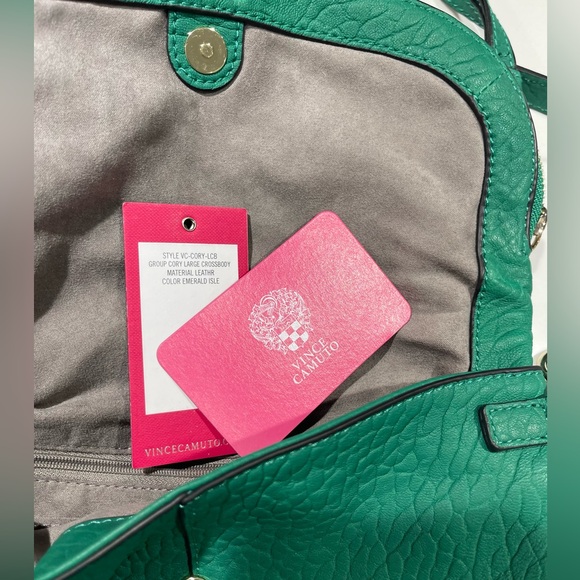 NWT🥰 VINCE CAMUTO Leather Cory crossbody bag, Emerald Isle green/kelly green - Picture 12 of 15